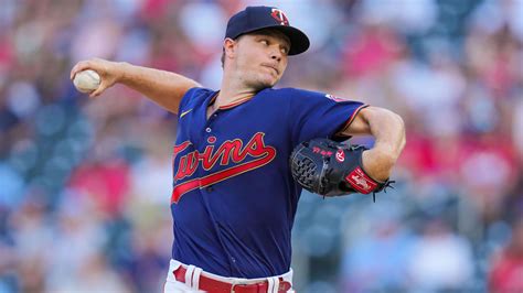 mlb probable pitchers